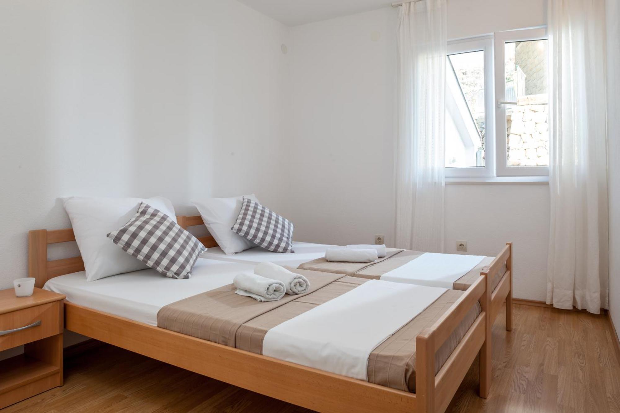Apartments Leut 80M From The Sea พอดโกรา ห้อง รูปภาพ