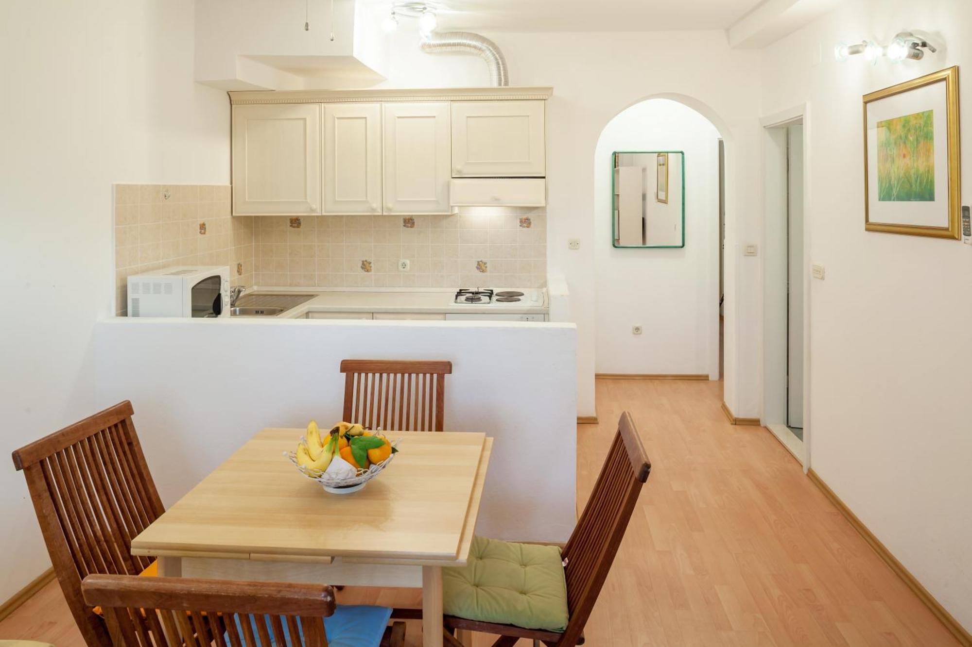 Apartments Leut 80M From The Sea พอดโกรา ห้อง รูปภาพ